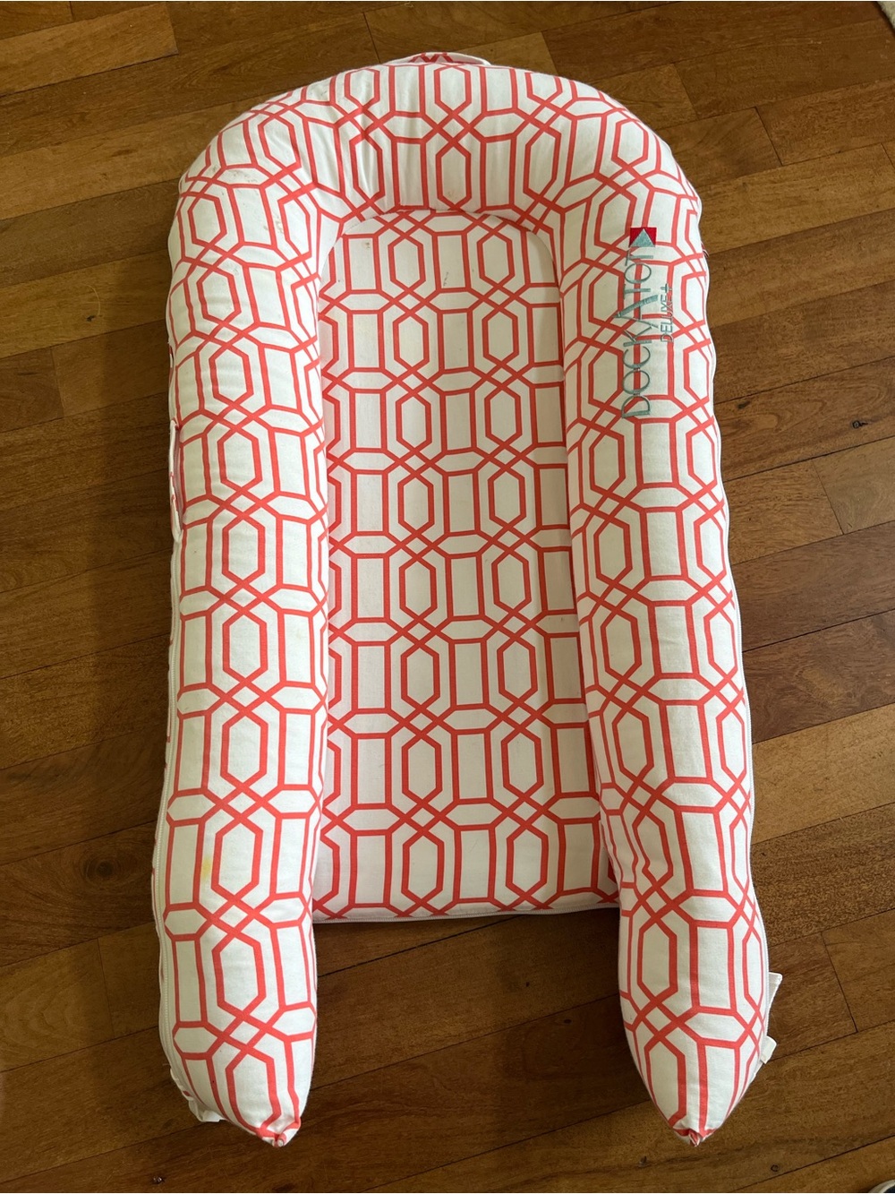 Dock-A-Tot Deluxe Orange & White 0-6 months  Geometric Infant Lounger